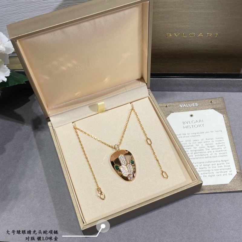 Bv1g*ai necklaces